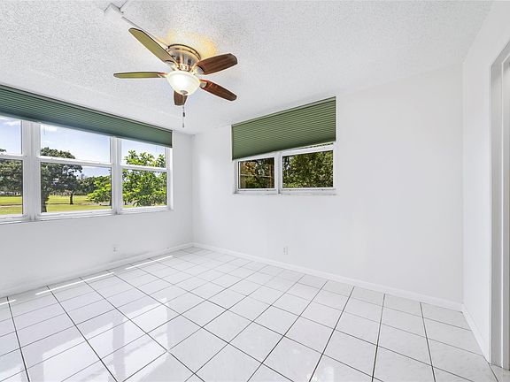 4th image of 3150 W Rolling Hills Circle #210