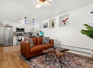 2561 13th Ave W, Seattle, WA 98119