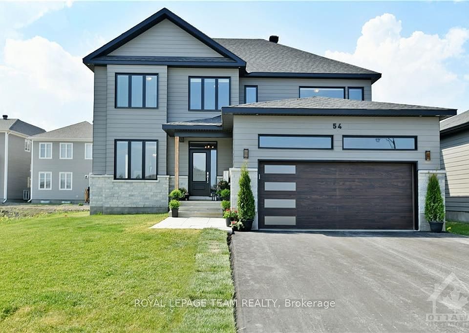 1st image of 54 Reynard Cres