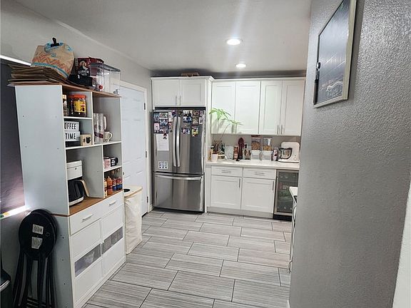 4th image of 3316 Joel Dr