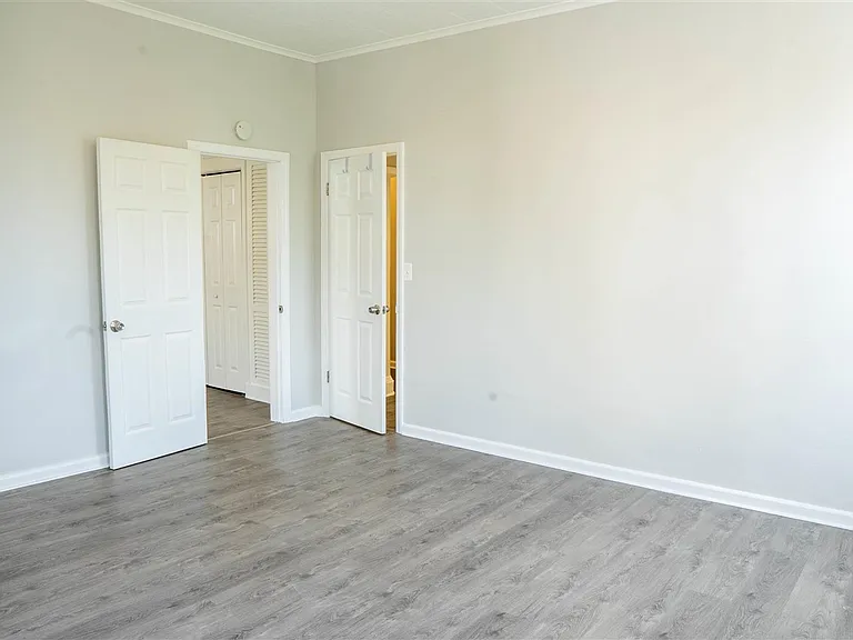 426 13th St #2 — Photo 3