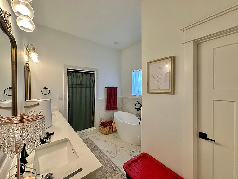 15849 Avery Ln — Photo 11