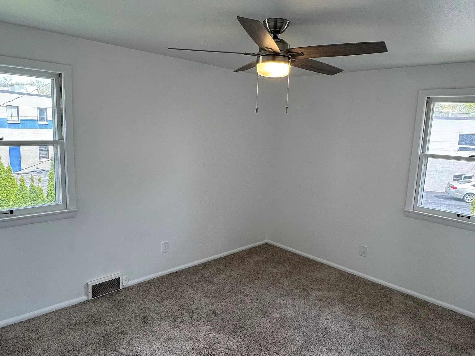 3 bed, 1.5 bath, 1210 sqft, $1,875 — Photo 4