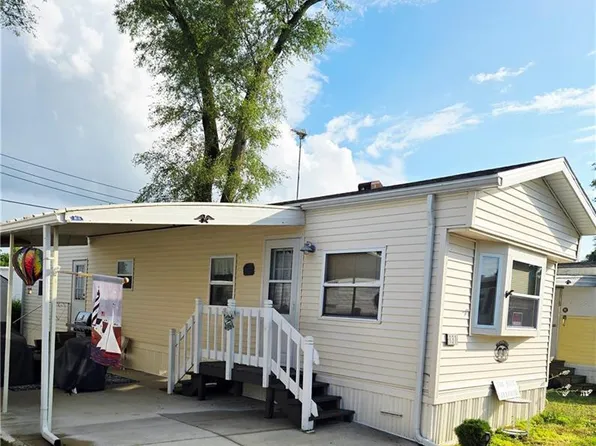 1623 NE Catawba Rd, Pt Clinton, OH 43452