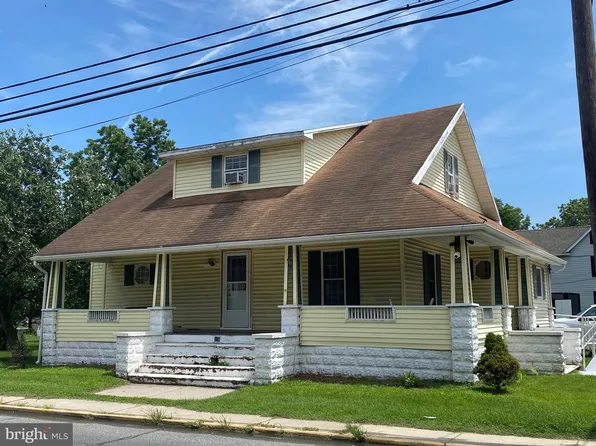 206 S Market St, Blades, DE 19973