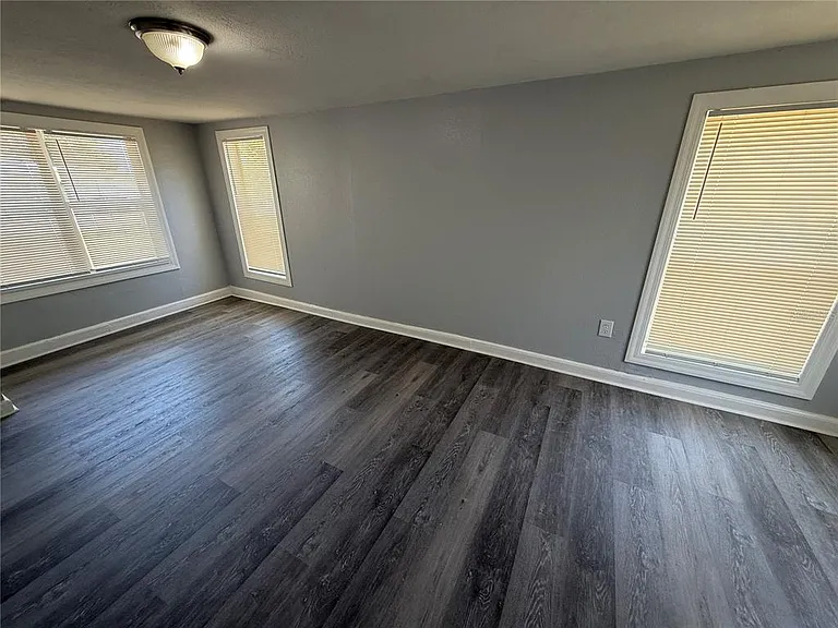 313 S Palm Ave — Photo 4