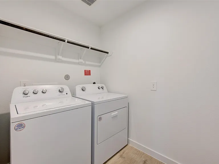 8038 Tropea Dr — Photo 19