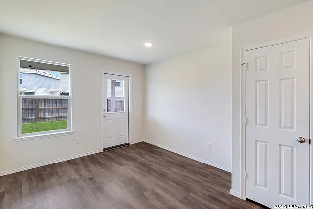 3 bed, 1510 sqft, $1,600 — Photo 4