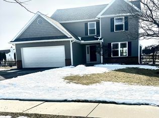 7041 Harvester Rd, Maumee, OH 43537