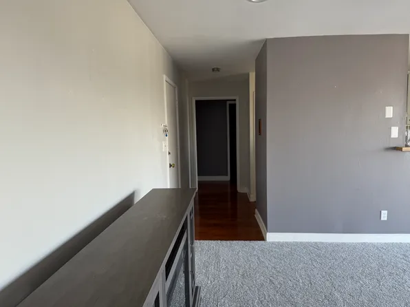 372 Carroll Park E APT 405, Long Beach, CA 90814