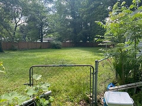2nd image of 2432 Ladd St