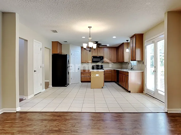525 Juniper Spring Ct — Photo 7