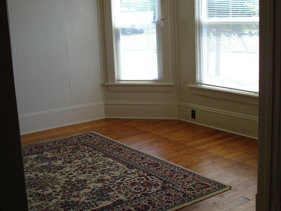 2nd image of 2701 W Prospect Rd Floor 1