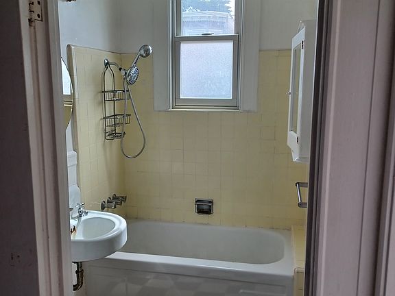 5th image of 1794 Hayes St APT 4
