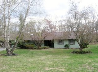 88 Riverside Rd, Sandy Hook, CT 06482