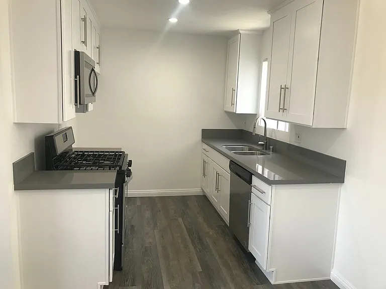 Oxford Villa Apartments — Photo 4