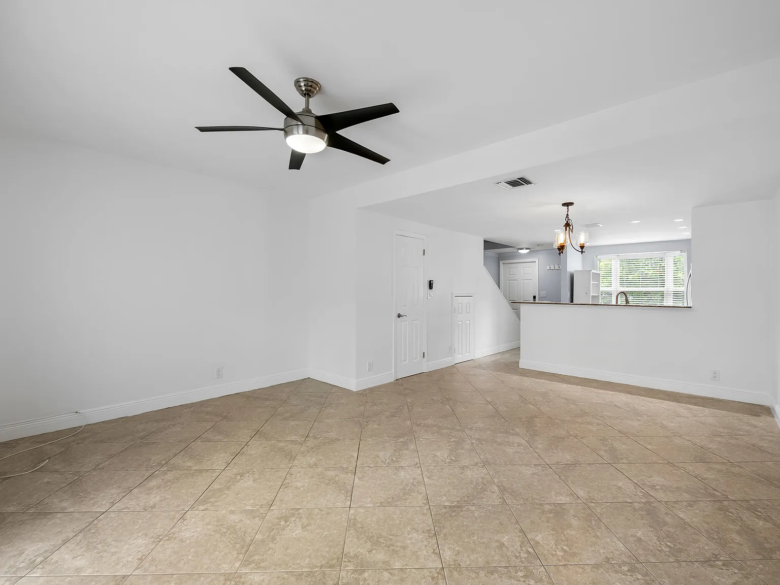 2 bed, 1.5 bath, 1060 sqft, $2,850 — Photo 3