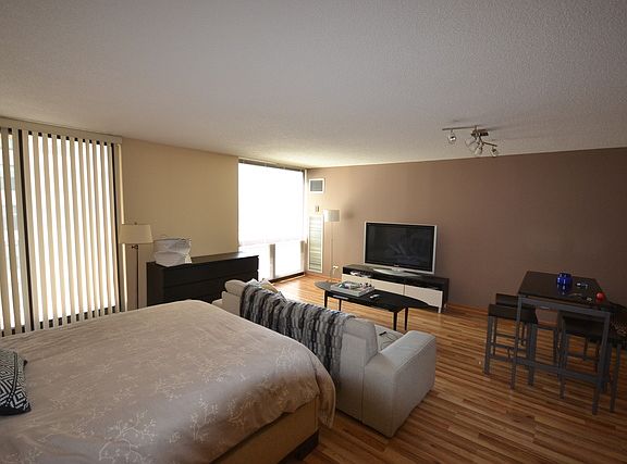5th image of 70 W Huron St APT 710