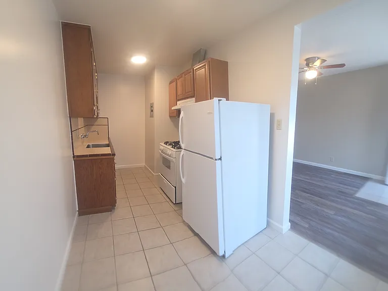 306 Perrymont Ave — Photo 3