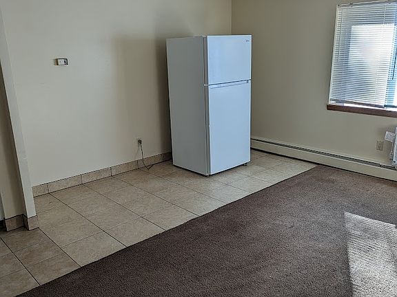 5th image of 2820 W Kilbourn Ave #111