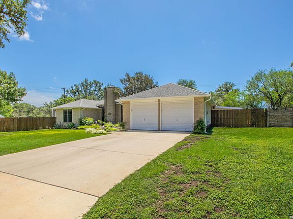 2nd image of 3010 View Oak