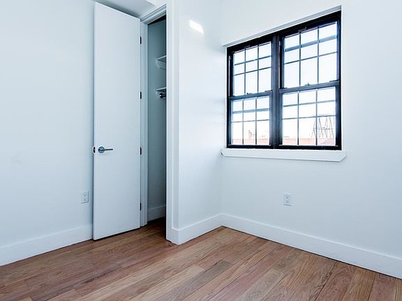 3rd image of 1319 Bedford Ave #20R