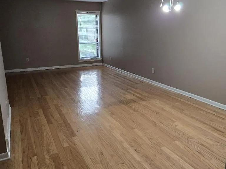 1009 June Rd — Photo 7