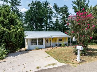 245 White Pine Ln, Rockford, TN 37853