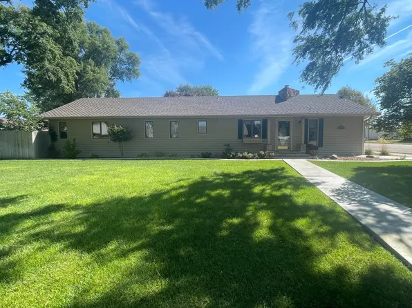 514 S Van Buren St, Hugoton, KS 67951