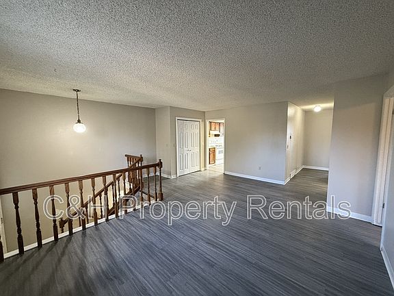 3rd image of 2314 Rosebud Dr #B