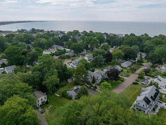 5th image of 24 Hamilton Dr
