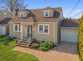 102 Barnsdale Rd, Clifton, NJ 07013