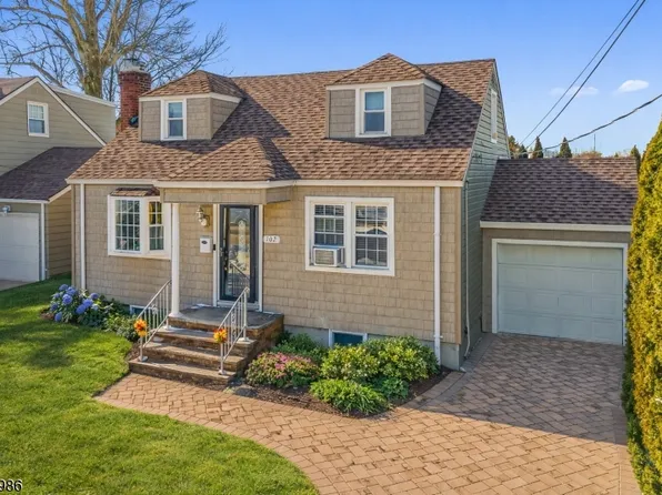 102 Barnsdale Rd, Clifton City, NJ 07013