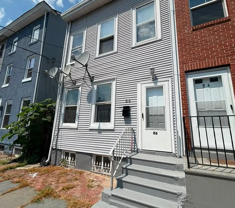 86 Spring St