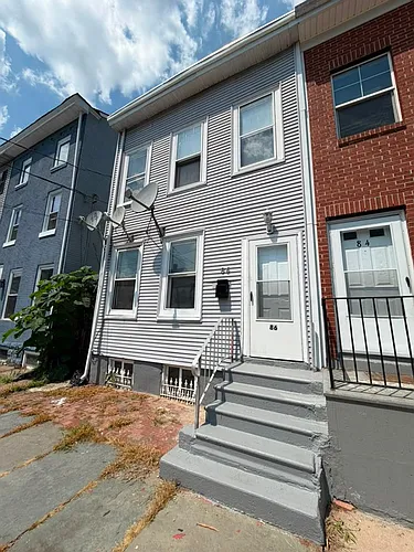 86 Spring St Photo 1