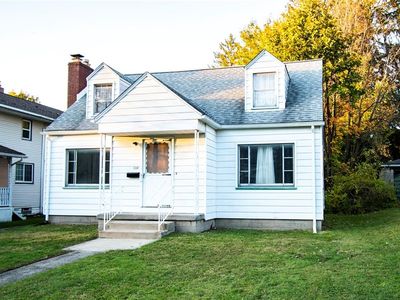 216 E Water St, Hubbard, OH, 44425