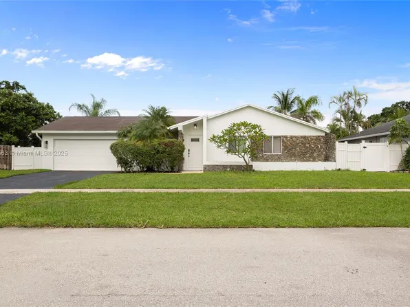 20847 Sugarloaf Ln, Boca Raton, FL 33428