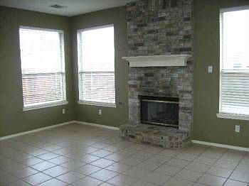 3rd image of 408 Willow Bend Dr