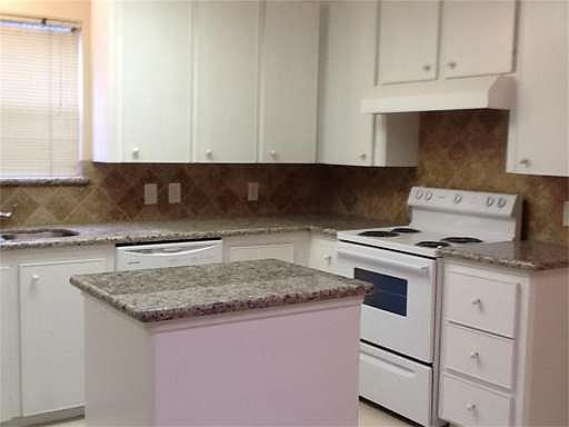 3rd image of 6107 Pine Cove Dr
