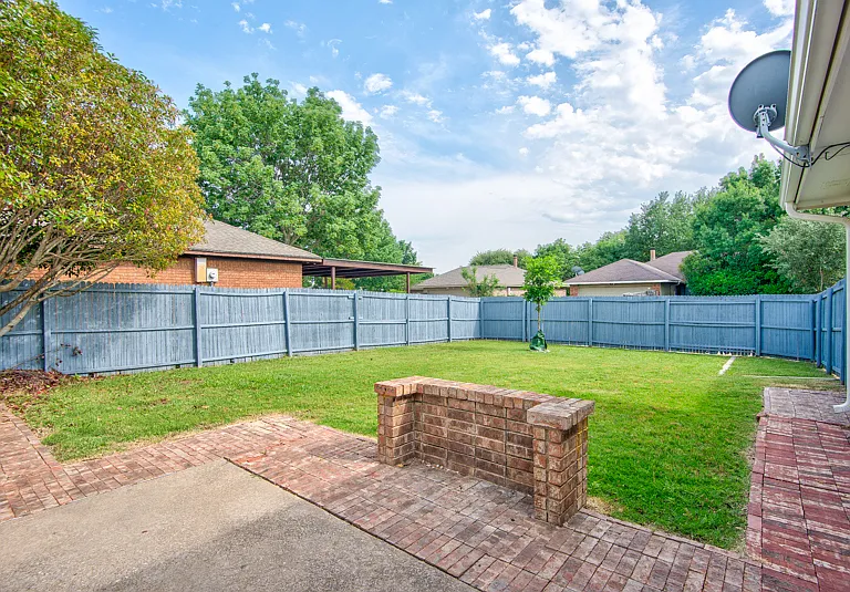 1410 Flameleaf Dr — Photo 40