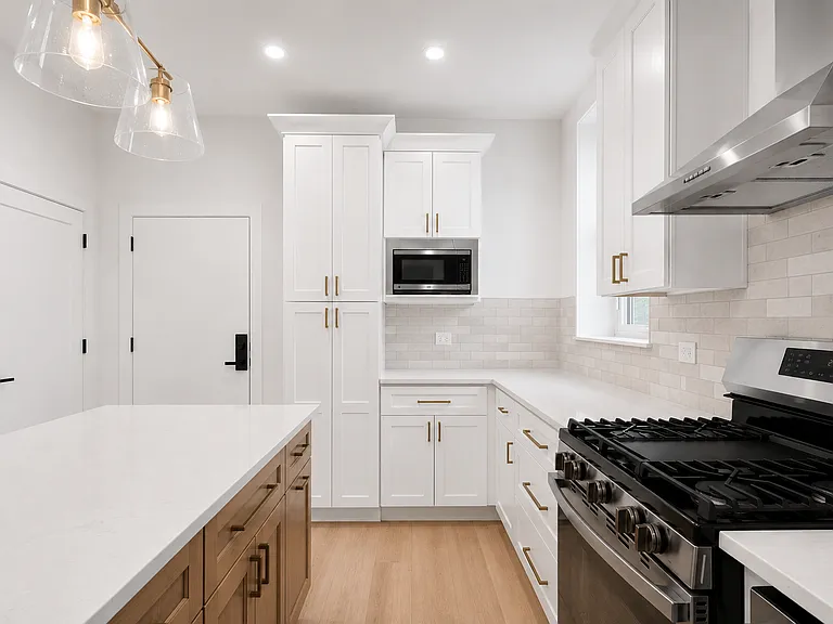 848 W George St #3 — Photo 4