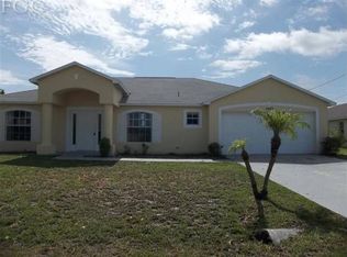 1903 SE Santa Barbara Pl, Cape Coral, FL 33990