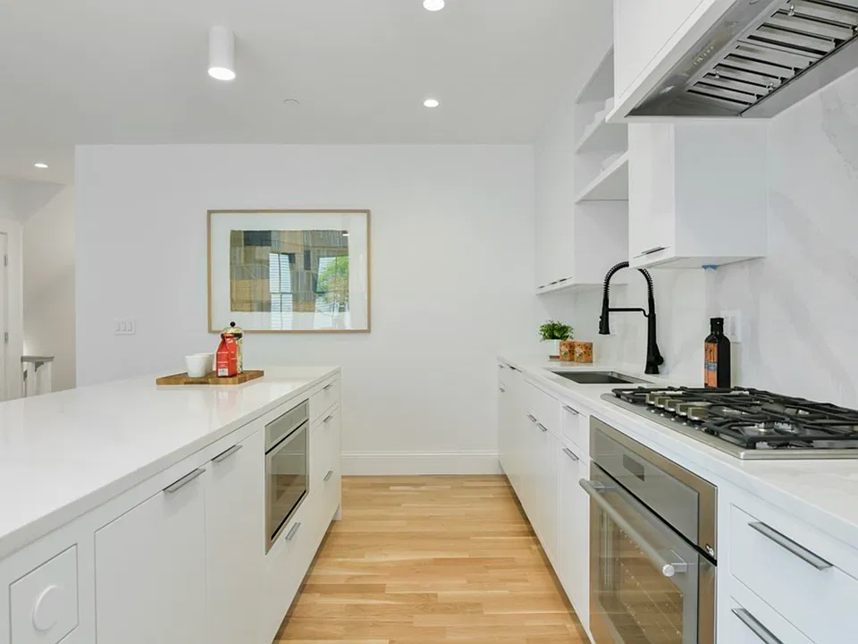 15 Pleasant St #1