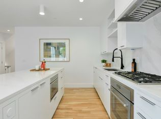 15 Pleasant St #1, Cambridge, MA 02139