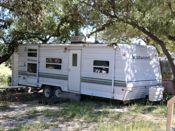 819 Georges Road LOT 5, Lakehills, TX 78063