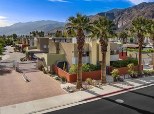 647 E Arenas Rd, Palm Springs, CA 92262