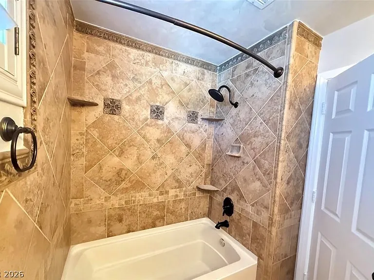 32 Sandwedge Dr — Photo 14