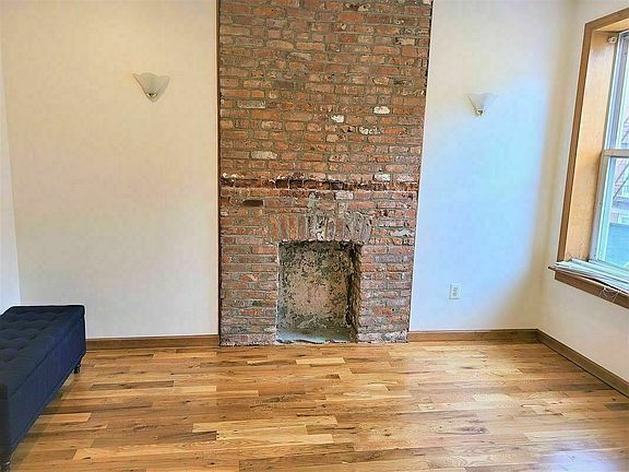 2nd image of 282 20th St #2C