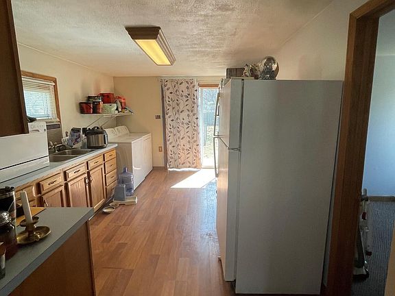 5th image of 3185 Birch Row Dr