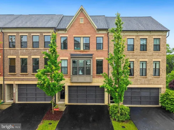 42271 Otter Creek Ter, Ashburn, VA 20148